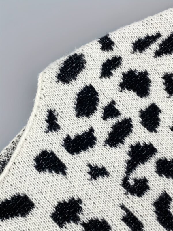 416a038cea4a8c956ba7fec7d254eba4-1.jpg Stylish Color Block Leopard Print Sweater, Crew Neck Long Sleeve Sweater, Casual Tops For Fall & Winter, Women's Clothing